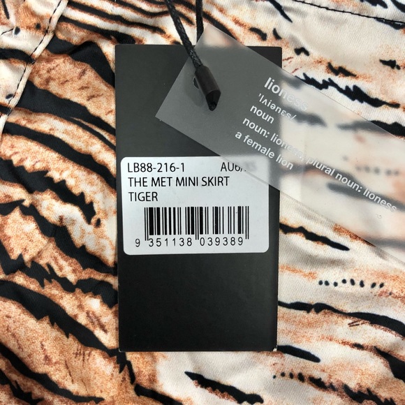 NEW Lioness The Met Tiger Cheetah Print Ruched Mini Skirt - Picture 5 of 7